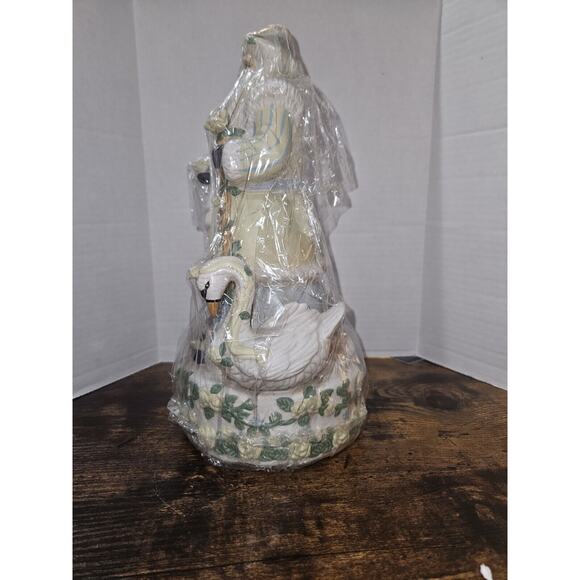 Springtime Musical Santa With Basket Of Flowers And Swan - Picture 3 of 4